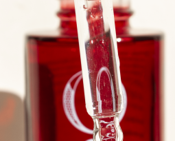 How to Use Niacinamide Serum & What are Its Benefits